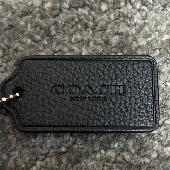 Coach Black Crossbody Bag with adjustable and removable strap. - Picture 4 of 6